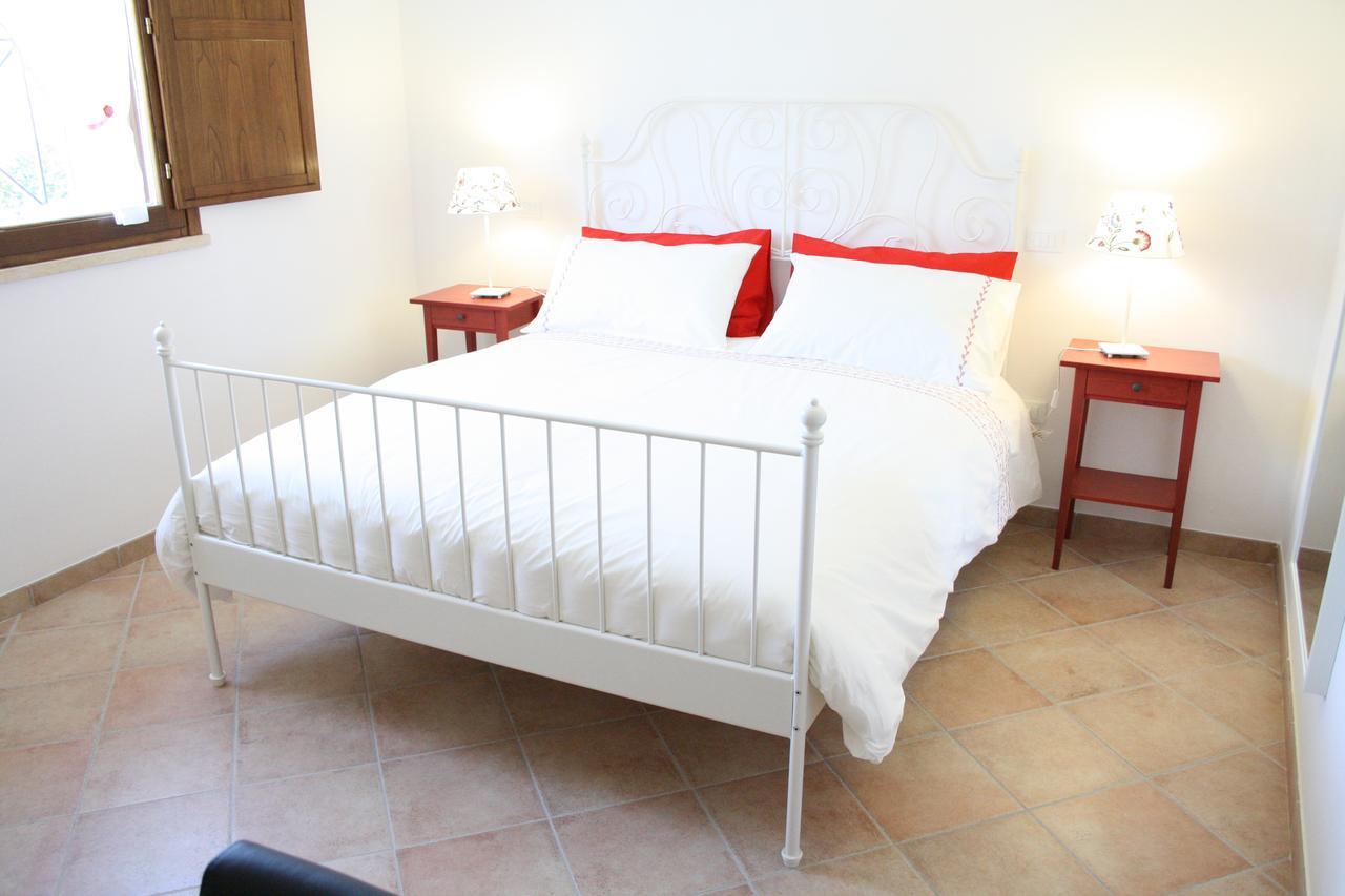 Agriturismo Dallolivo โบลเกริ ภายนอก รูปภาพ
