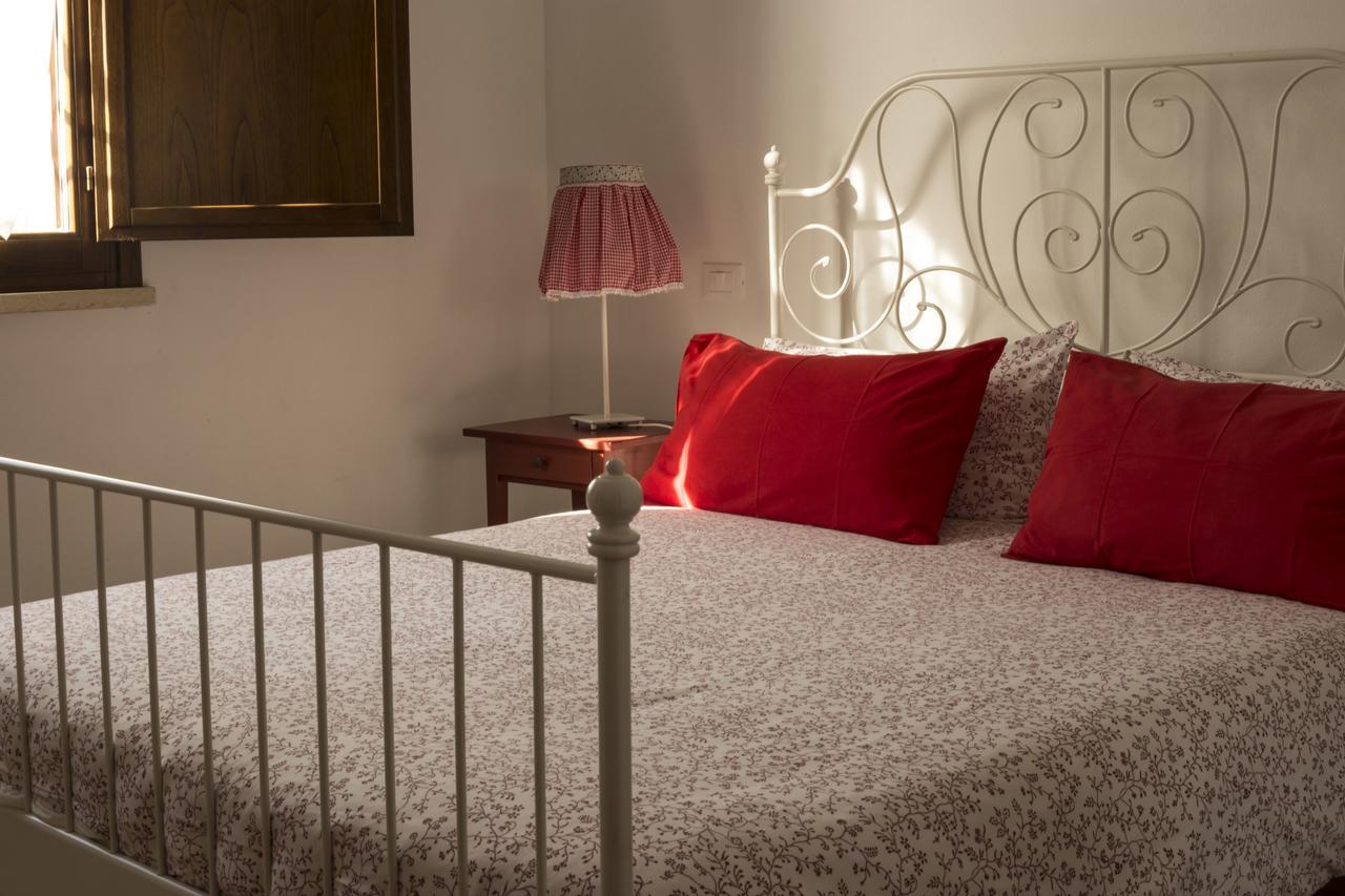 Agriturismo Dallolivo โบลเกริ ภายนอก รูปภาพ